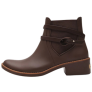 Bota Chelsea Colcci Tiras Marrom